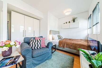 Wohnung zum Mieten in Frankfurt 1.310,00 € 30 m²