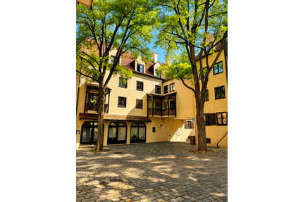 Wohnung zum Kaufen in Augsburg 220.000,00 € 47.91 m²