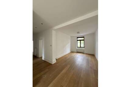Wohnung zum Mieten in Frankfurt am Main 2.250,00 € 124 m²