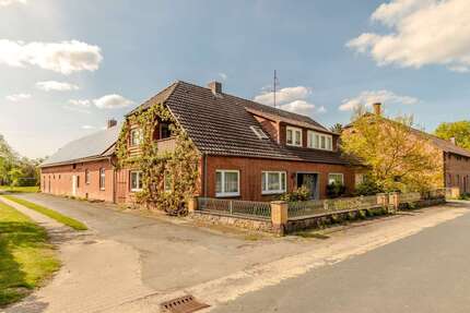 Haus zum Kaufen in Küsten Göttien 350.000,00 € 320 m² - Küsten / Göttien