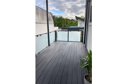 Wohnen am Rhein, helle 3-Zimmer-Wohnung mit Terrasse und Balkon - Bonn Plittersdorf