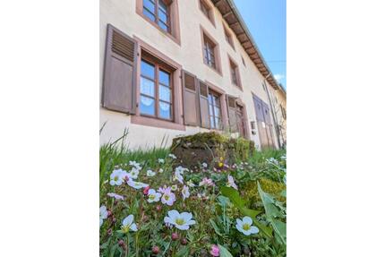 Geräumiges Bauernhaus mit 7 Zimmern in Niedaltdorf - Rehlingen-Siersburg