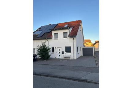 Doppelhaushälfte mit Garten & Garage in Dortmund Huckarde