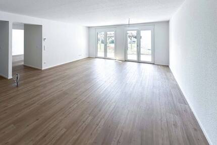 Erstbezug! Schöne 3-Zimmer-Erdgeschoss-Wohnung mit Gartenanteil - Güglingen