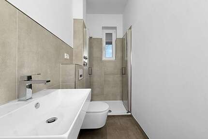 Wohnung zum Kaufen in Groß-Buchholz 299.000,00 € 90 m²