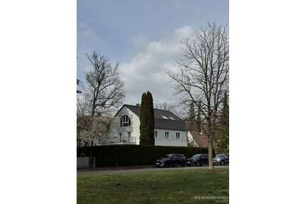 Haus zum Mieten in München 4.500,00 € 242.23 m²