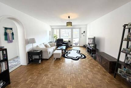 Beliebte Lage Stuttgart-West: Charmante 3,5-Zimmer-Wohnung mit Balkon & EBK - befristet auf 2 Jahre - Stuttgart / Stuttgart-West