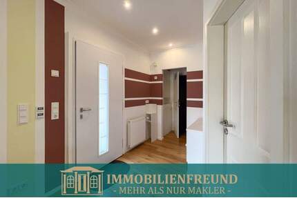 Mehrgenerationenobjekt mit zwei Häusern, Doppelgarage und großem Garten - Wuppertal Cronenberg