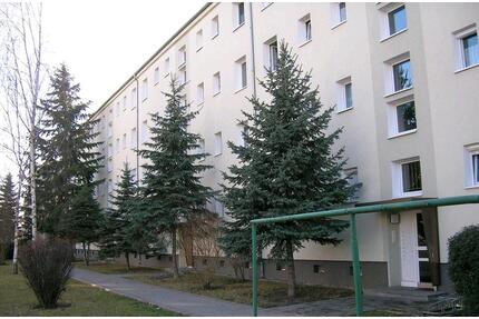 Sichere Kapitalanlage: Vermietete 3-Zimmer-Wohnung mit Balkon - Weißenfels