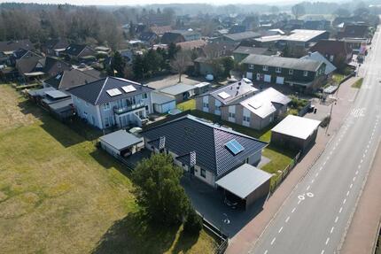ZU SOFORT Moderne Haushälfte mit Terrasse, Garten und Carport – Baujahr 2020 - Jevenstedt