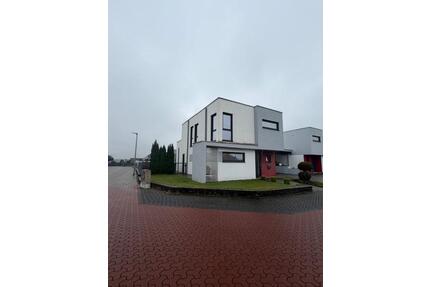 DHH in Sassenburg zu Verkaufen - 400.000,00&nbsp;EUR Kaufpreis, ca.&nbsp; 123,00&nbsp;m&sup2; in Sassenburg (PLZ: 38524)