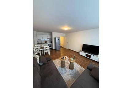 Freundliche und sanierte 2,5-Raum-Wohnung mit Küchenzeile - Duisburg Essenberg