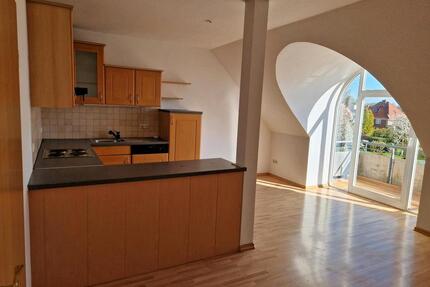 Schöne 2 Zimmer DG Whg. in Lankow - Schwerin Friedrichsthal