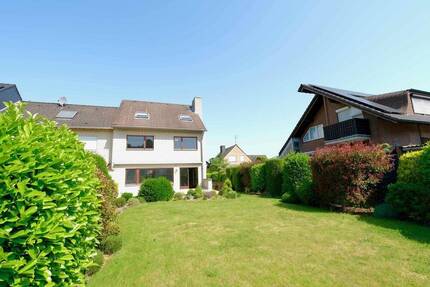 Familienhaus mit Traumgarten - großzügiges Reihenendhaus in begehrter Lage von Dormagen-Zons