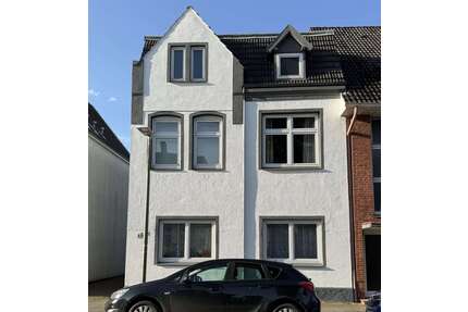 Haus zum Kaufen in Husum 249.000,00 € 158 m²