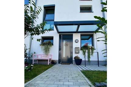 Neuwertiges 6-Zimmer-Reihenhaus (Bj. 2021) mit Garten & 2 TG-Stellplätzen - energieeffizient - Wiesbaden-Nordenstadt