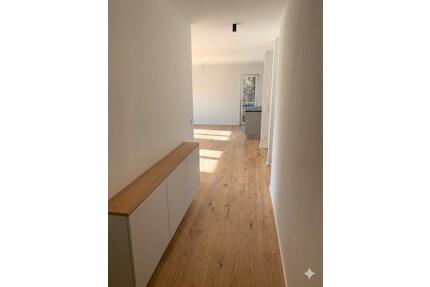 Lichtdurchflutete 3-Zimmer Wohnung mit Südbalkon in Möhrendorf