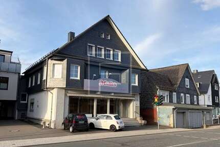 Haus zum Kaufen in Netphen 680.000,00 € 241 m²