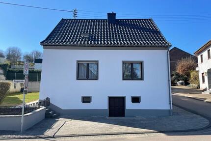 Einfamilienhaus freistehend - 185.000,00&nbsp;EUR Kaufpreis, ca.&nbsp; 100,00&nbsp;m&sup2; in Ayl (PLZ: 54441)