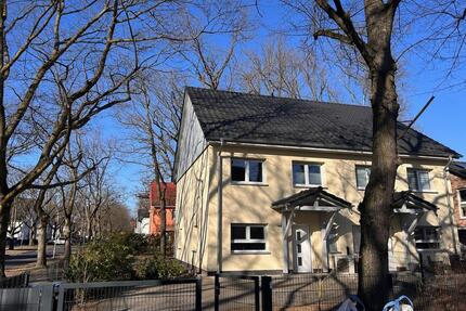 gepflegte Doppelhaushälfte mit 108 qm WFL zzgl. Ausbaureserve - Dallgow-Döberitz