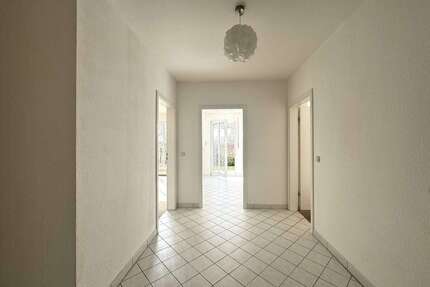 Wohnung zum Kaufen in Crivitz 63.000,00 € 60.97 m²