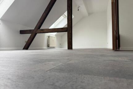 Schöne 3- Zimmer Dachgeschosswohnung Bottrop-Stadtmitte