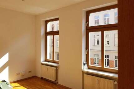 Wohnung zum Mieten in Halle 600,00 € 60.61 m²