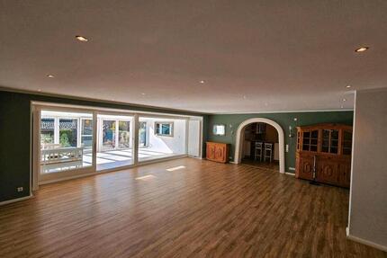 Kernsaniertes Zweifamilienhaus mit vermietetem Nebengebäude - Telgte