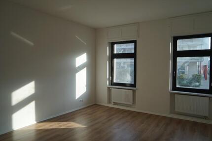 Neuwertige 4-Zimmerwohnung in Magdeburg Neustadt zu vermieten