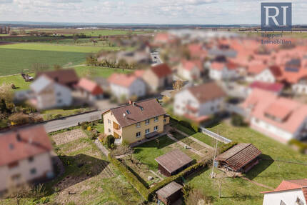 Zweifamilienhaus mit idyllischem Garten - Abtswind