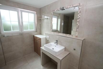 Hochwertige 2 Zimmer mit Sonnenbalkon und exklusiver Ausstattung. TG-Stellplatz möglich! - Mörfelden-Walldorf