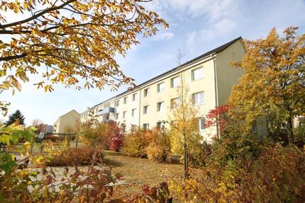 Wohnung mit Balkon in schöner Lage der Südstadt - Neubrandenburg