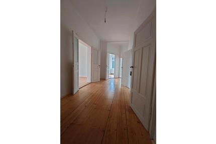 Wohnung 100m2, Parkett, Kachelofen, Büro o. Praxis - Dresden Leuben