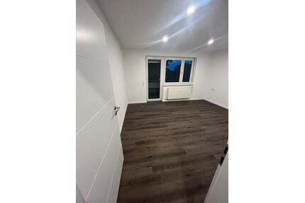 3-Zimmer EG-Wohnung 74m2-EBK, Stellplatz,Erstbezug nach Sanierung - Aalen Unterkochen
