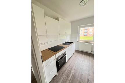 3-Zimmer-Wohnung im Erdgeschoss mit Einbauküche und Balkon! - Rendsburg