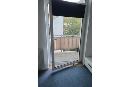 Ein Zimmer mit eigenem Balkon in einer 2er WG - Ludwigshafen am Rhein Parkinsel