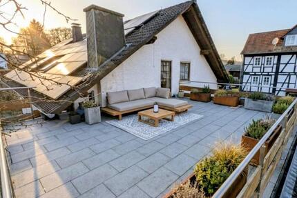 Frisch renovierte 4-Zimmer-Wohnung mit Dachterrasse und Garten - Wohratal