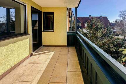 ?? Einziehen ohne Aufwand: Gepflegte 2-Zimmerwohnung mit TG-Stellplatz & gemütlichen Sonnenbalkon - Erlangen Tennenlohe