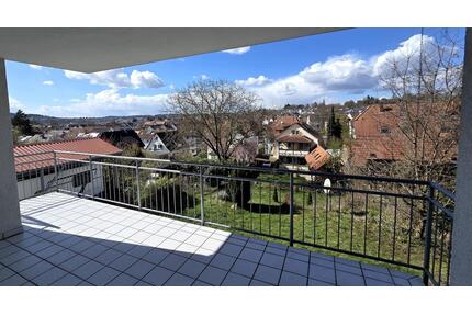 Hochwertig renovierte 4-Zi.-Wohnung mit 2 Balkonen - Bretten