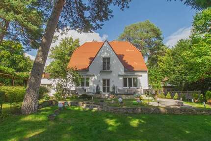 Haus zum Kaufen in Berlin 1.750.000,00 € 213 m²