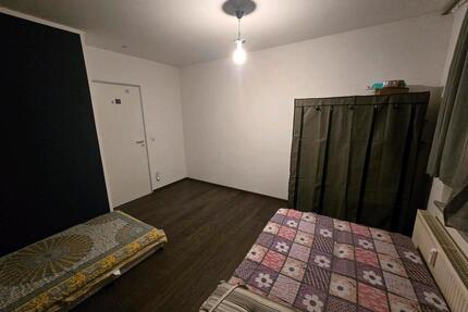 Standardzimmer für 2 Personen - 615,00&nbsp;EUR Kaltmiete, ca.&nbsp; 16,00&nbsp;m&sup2; in Regensburg (PLZ: 93057) Gallingkofen