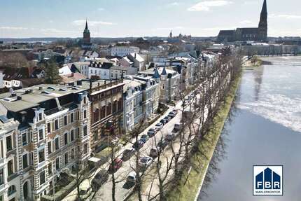 Haus zum Kaufen in Schwerin 1.160.000,00 € 303.3 m²