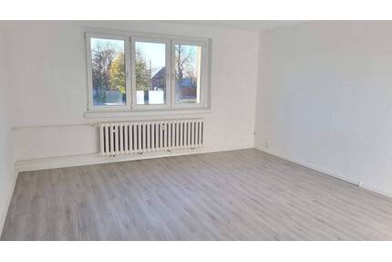 Gemütliche 3-Zimmer-Wohnung mit Einbauküche - für Pärchen, Familie und WG geeignet - Strausberg Hohenstein