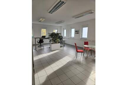 Büro im Gewerbegebiet Werneck, Am Pfaffenpfad 1