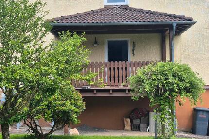 Helle und großzügige Wohnung . - 900,00&nbsp;EUR Kaltmiete, ca.&nbsp; 130,00&nbsp;m&sup2; in Helmenzen (PLZ: 57612)