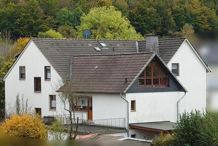 Mehrfamilienhaus mit solider, langfristiger Vermietungsstruktur i - Sundern (Sauerland)