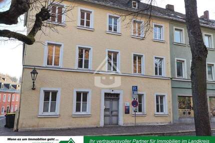 Ideal für Praxis, Kanzlei oder Büro + Wohnen - Wunsiedel