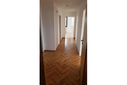 Schöne DG Wohnung Waldbrunn- Lahr - Waldbrunn (Westerwald)