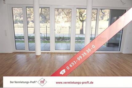 Trier: Stilvolle 2-ZKB in direkter Mosellage – großzügige Terrasse & hochwertige Einbauküche inklusive