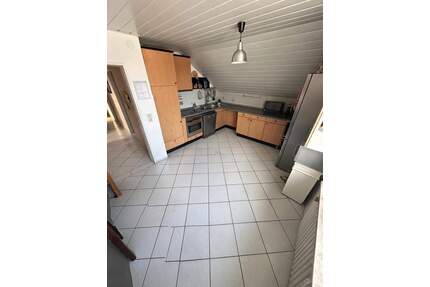 IN-Hundszell: 4-Zimmer-Wohnung mit Garage - Ingolstadt